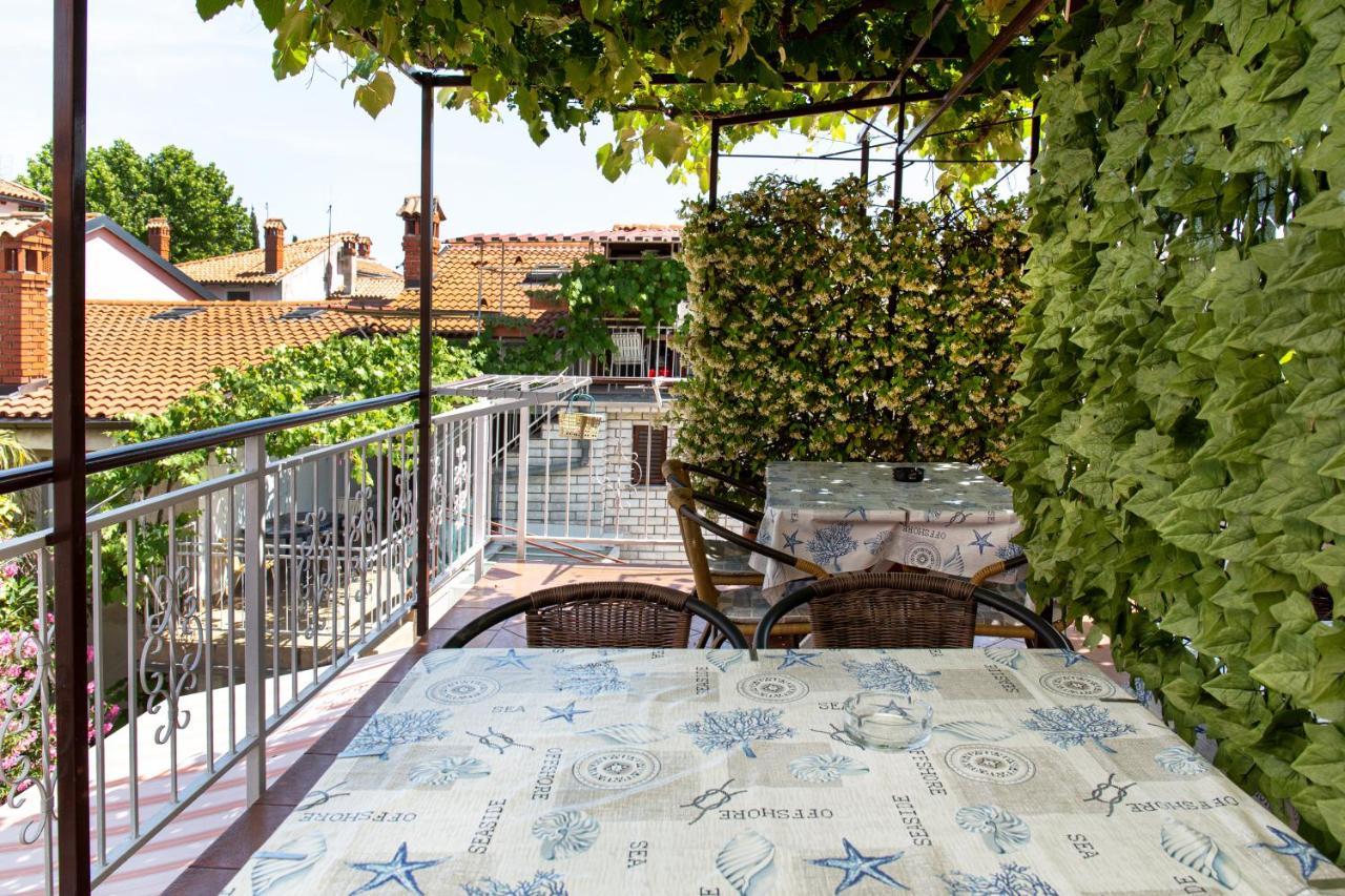 Apartmaji Pri Perotu Izola Exterior photo