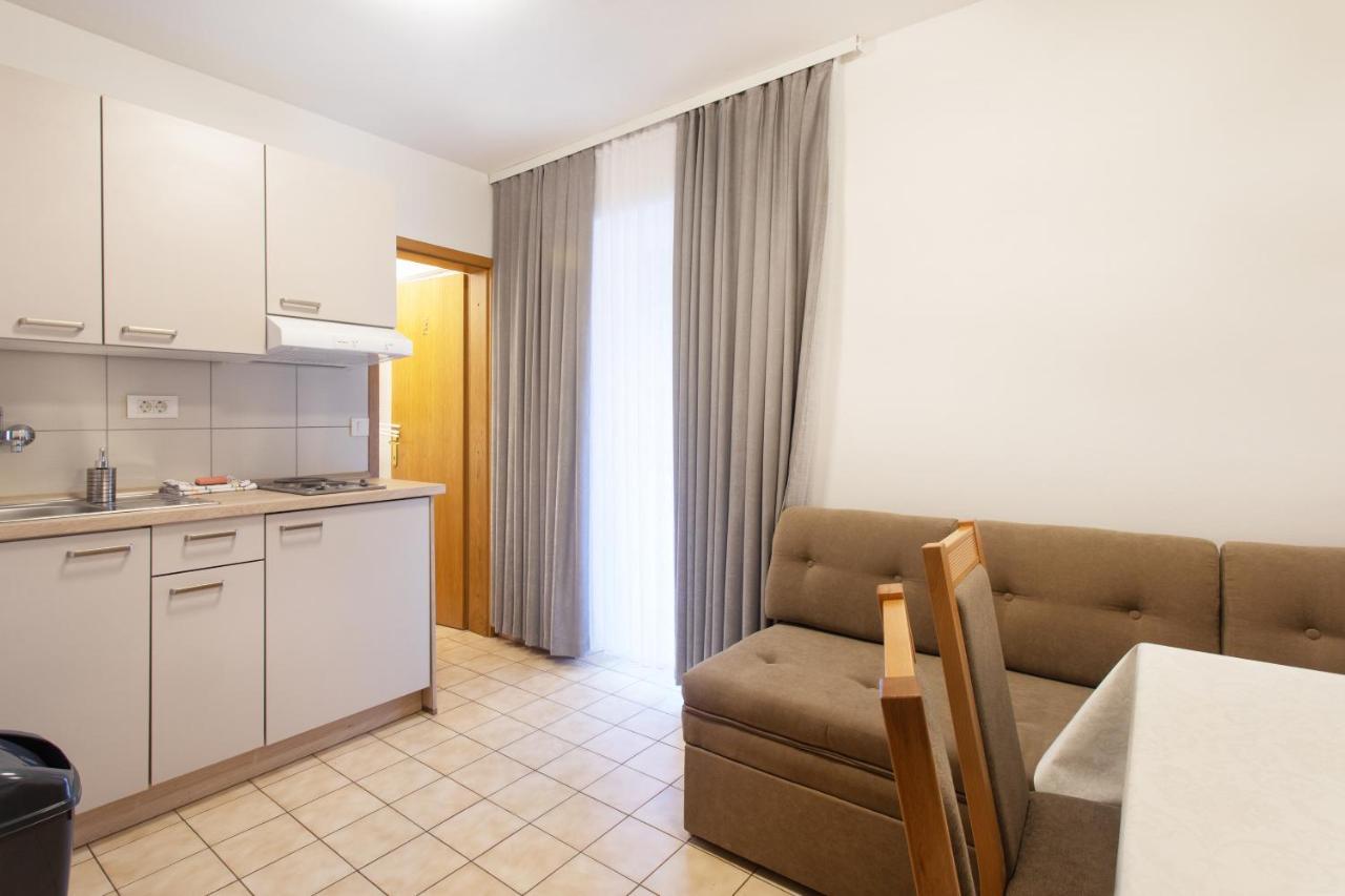 Apartmaji Pri Perotu Izola Exterior photo