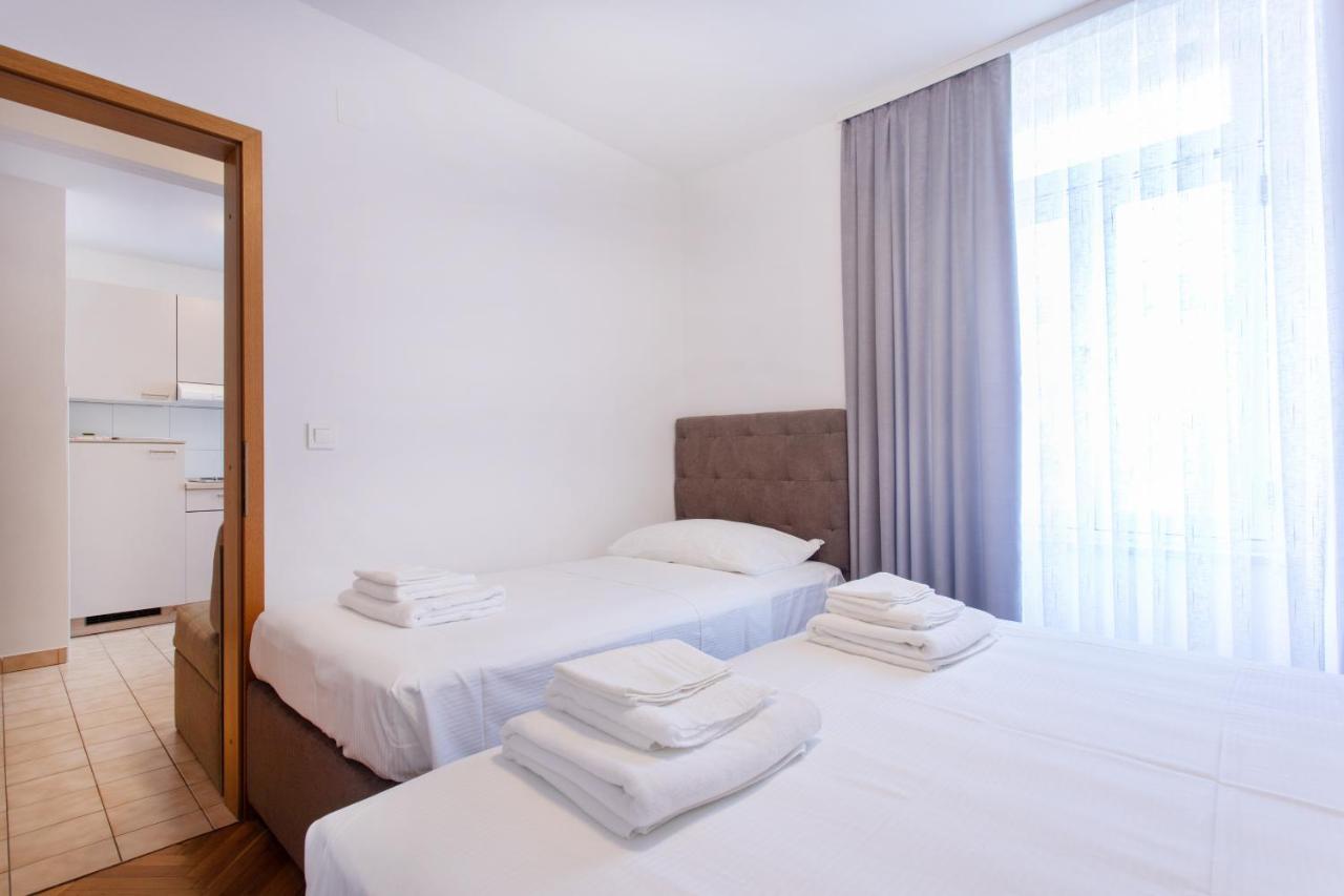Apartmaji Pri Perotu Izola Exterior photo